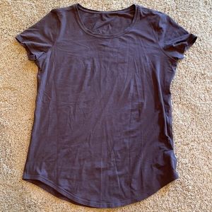 Lululemon lightweight tshirt. Like new.